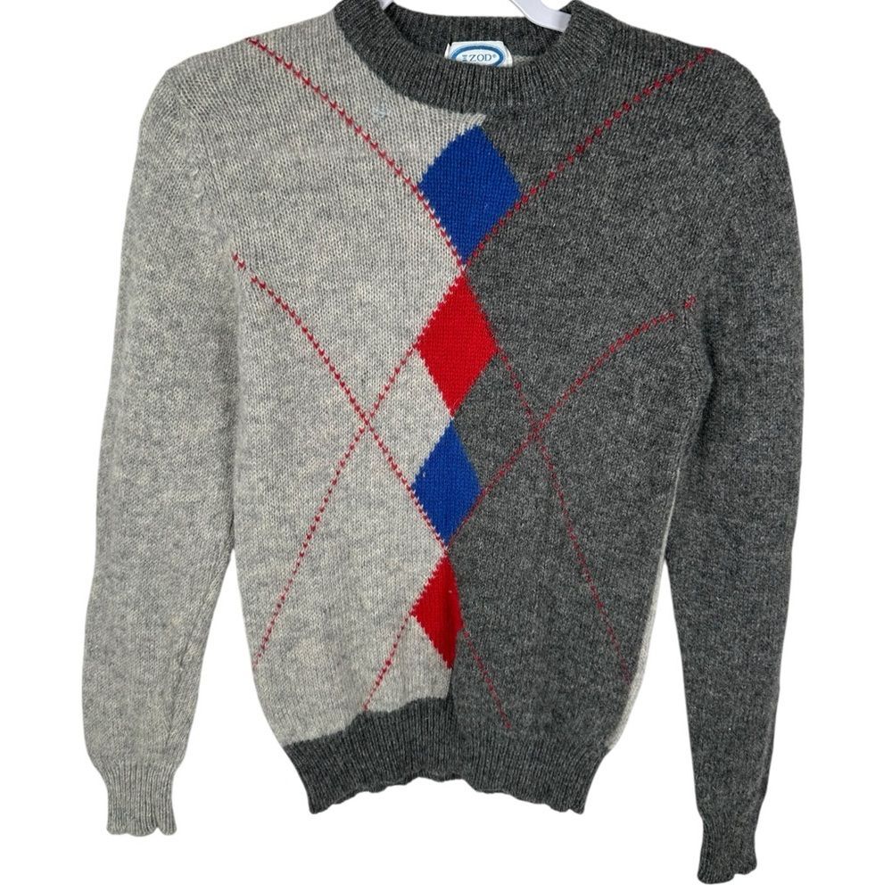 Vintage Izod 100% Virgin Wool Knit Argyle Gray Red Blue Crewneck Sweater small